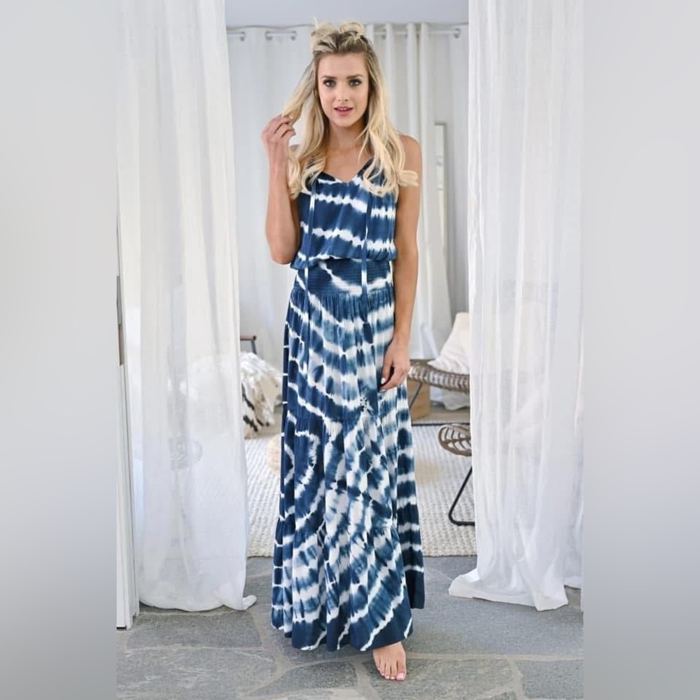 Elegant Navy Tie-Dye Maxi Dress